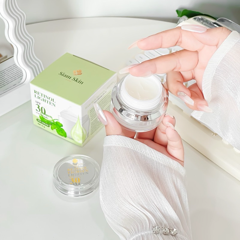 Siam Skin Retinol Lighten Day Cream Spf30 สยาม สกิน เรตินอล ไลท์เทน เดย์ ครีม เอสพีเอฟ30 (ปริมาณ 15กรัม)
